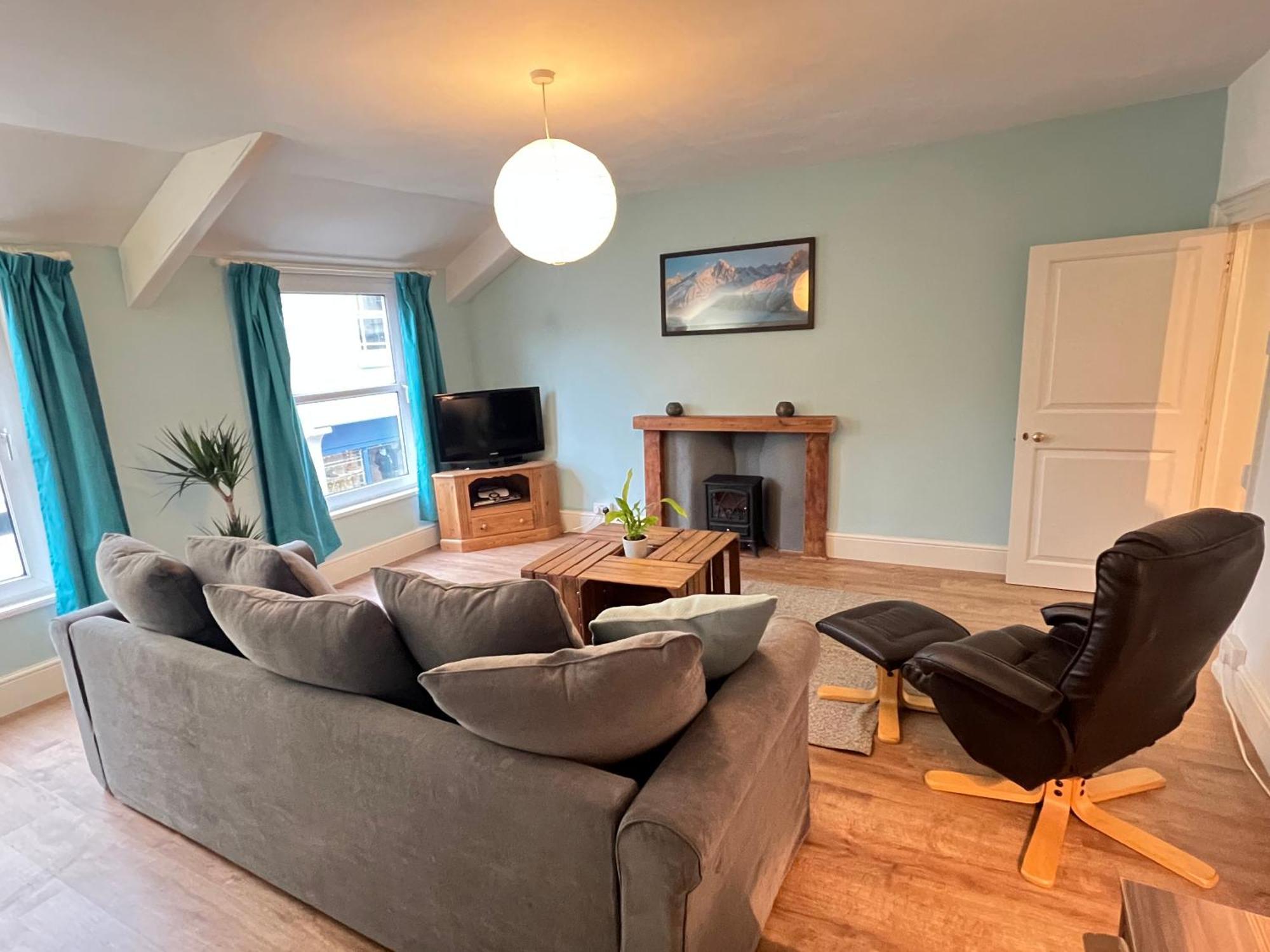 A Spacious 2 Bed Flat In Kingsbridge Town Exterior foto
